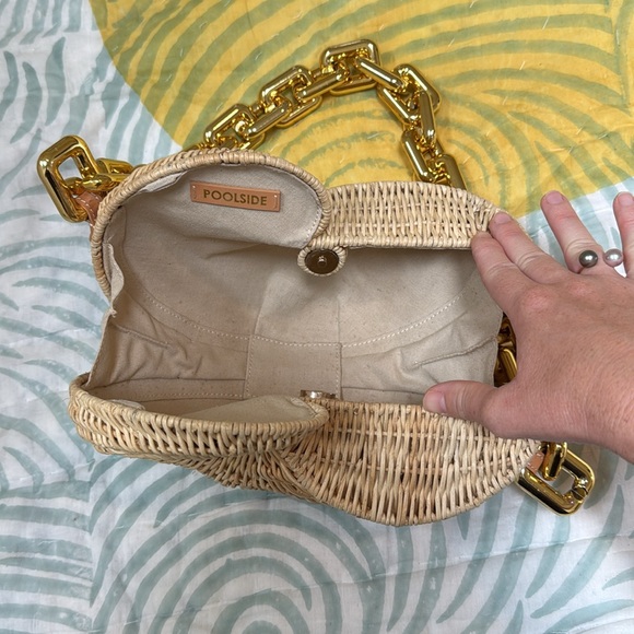 Poolside | Gold Chain Rattan Shell Bag - Picture 2 of 2